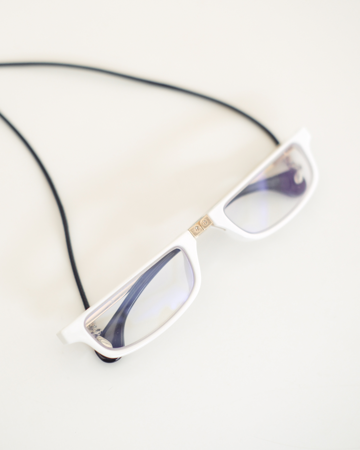 Lee Neckglasses